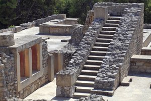 Parte orientale del palazzo del re Minosse a Cnosso tra il megaron della regina e il cortile centrale. Creta. 1600-1450 a.C. da Minoan