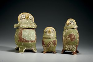 Tre vasi effigiati policromi Mixtec, c.900-1200