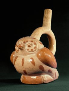 Arte precolombiana, cultura Mochica: vaso di terracotta a forma di gufo. 100 a.C.-800 d.C. Lima, Museo Nazionale di Antropologia e Archeologia, Perù da Moche Moche