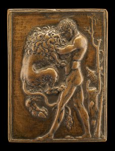 Ercole in piedi con il leone di Nemea