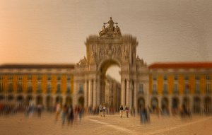Arco di Lisbona all’ora d’oro da Molly Fu APA