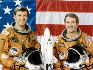 Astronauti Joe Engle e Richard Truly, secondo volo dello Space Shuttle da NASA Images