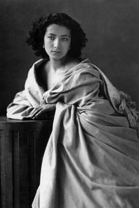Attrice francese Sarah Bernhardt (1844-1923), foto di Nadar (1820-1910)