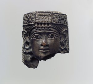 Testa di figura femminile da Neo Assyrian