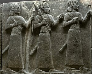 Rilievo raffigurante funzionari di corte ittiti, dalla Turchia da Neo Hittite