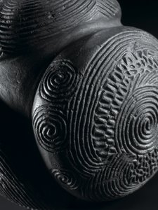 Palla scolpita da Glass Hill, Towie, Aberdeenshire, Neolitico, c.3000 a.C. (pietra) da Neolithic Neolithic