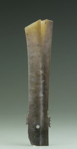 Scalpello biforcuto (zhang), cultura Qijia, c.2500-2000 a.C.