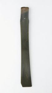 Scalpello biforcuto (zhang) cultura Qijia (nefrite)
