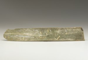 Coltello da raccolta (hu), cultura Qijia, c.2500-2000 a.C. da Neolithic Period Chinese School