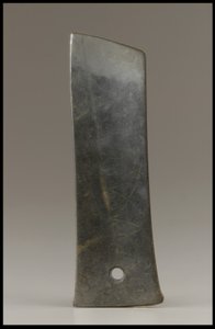 Coltello da raccolta (hu), cultura Qijia, c.2500-2000 a.C. da Neolithic Period Chinese School