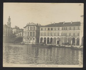 Veduta del Palazzo dei Camerlenghi a Venezia da Neue Photographische Gesellschaft