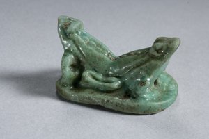 Scaraboide di due rane congiunte, 18ª-19ª Dinastia, 1540-1186 a.C. (faience)
