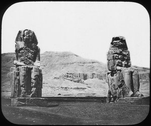 Colossi di Memnone, Luxor Tebe, Egitto da Newton and Co