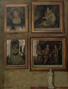 Interno con dipinti e una statuetta da Niels Holsoe