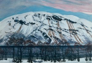 Freddo mattino di aprile con valanga (Montagna di neve)