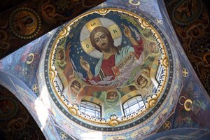 Cristo Pantocratore sotto la cupola centrale della Chiesa del Salvatore sul Sangue Versato a San Pietroburgo