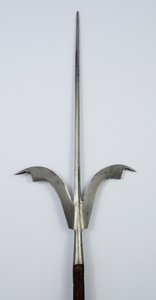 Lancia Friulana, c.1600 (acciaio e legno restaurato)