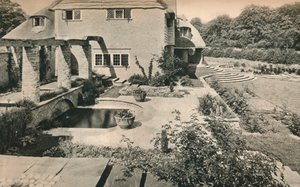 Giardino di Wood House Copse, Holmbury St. Mary. Guardando a est, c1926 da Oliver Falvey Hill