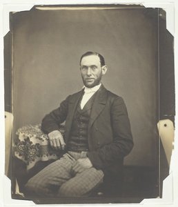 Senza titolo [ritratto di un uomo con la barba] da Oliver H. Willard