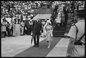 Principessa Margaret e Primo Ministro Bustamante celebrano l
