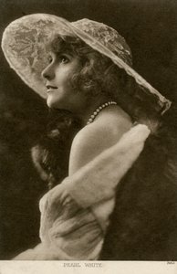 Pearl White, attrice e star del cinema americana da Pathe