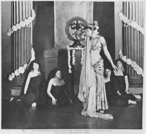 Mata Hari si esibisce al Musee Guimet, Parigi, 13 marzo 1905