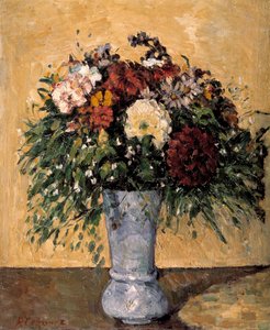 Fiori in un vaso blu