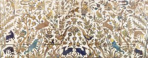 Pannello di piastrelle curda seca, composto da quattro file di dieci piastrelle, dipinto con vegetazione abitata da uccelli, cervi e leoni da Persian School