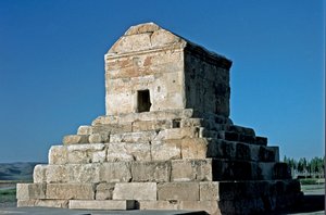 Vista della tomba di Ciro II, sito di Pasargade, 6° secolo a.C. da Persian School