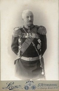 Generale Konstantin Pavlovich Prezhbyano 1840-1905, 1898 da Petersburg . Photo studio Alfred Lorens