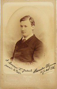 Ritratto del compositore Alexander Glazunov da Petersburg . Photo studio Alfred Lorens