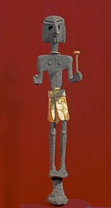 Arte fenicia: statuetta di divinità in argento e oro. XX o XIX secolo a.C. Da Ras Shamra (Ugarit). Museo Nazionale di Aleppo, Siria da Phoenician Phoenician
