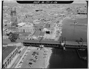 Ponte sul fiume Norwalk, Norwalk, Connecticut da Photographer American
