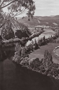 Fiume Derwent vicino a New Norfolk, Tasmania da Photographer Australian