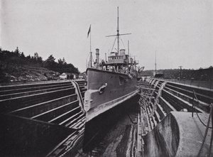 HMS "Flora," in bacino, Esquimalt, Columbia Britannica da Photographer Canadian