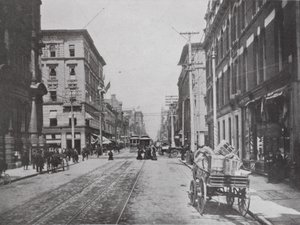 Guardando su Yonge Street, angolo di King, Toronto da Photographer Canadian