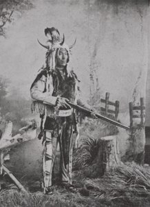 Indiano Stony in costume da guerra