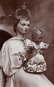 Vergine e Bambino, Padiglione Papale, Esposizione Universale di Parigi da Photographer French