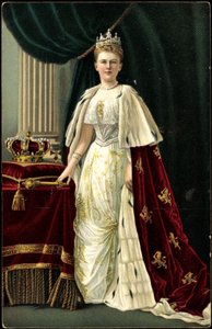 La regina Guglielmina dei Paesi Bassi con corona da Photographer German