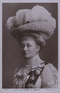 Augusta Vittoria di Schleswig-Holstein, imperatrice di Germania e moglie di Guglielmo II da Photographer German