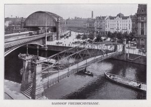 Berlino: Stazione Friedrichstrasse da Photographer German