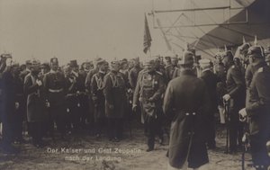 Kaiser Guglielmo II e il costruttore di dirigibili tedesco Graf Ferdinand von Zeppelin dopo l