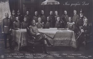Kaiser Guglielmo II di Germania con alti comandanti militari tedeschi (foto in b/n)