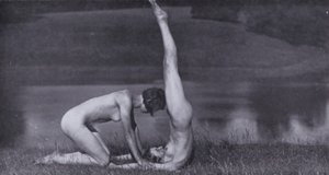 Il corpo bello, cultura fisica per donne (foto in bianco e nero) da Photographer German