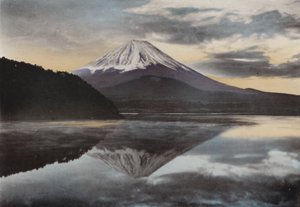 Giappone, c.1912: Monte Fuji dal Lago Shoji da Photographer Japanese
