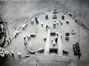 Il ponte di prua della 