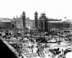 Costruzione a Barcellona, c.1910 da Photographer Spanish