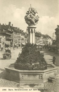 Berna, Svizzera, Barenbrunnen Auf Dem Barenplatz (foto b/n) da Photographer Swiss
