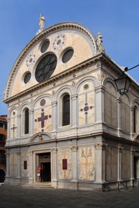 Vista della chiesa di Santa Maria dei Miracoli a Venezia nel 2007 di Pietro Lombardo e dei suoi figli. da Pietro Tullio and Antonio I Lombardo