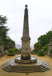 Santuário de Nossa Senhora dos Remédios obelisco, Lamego, Portogallo. 1738 da Portuguese School